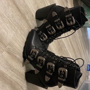 Dolls kill black beautiful lace up 4 buckle chunky heels